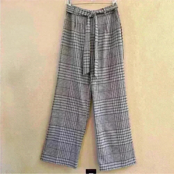 Forever 21 Plaid Belted Wide Leg Pant Size
Large EUC! - Picture 1 of 6